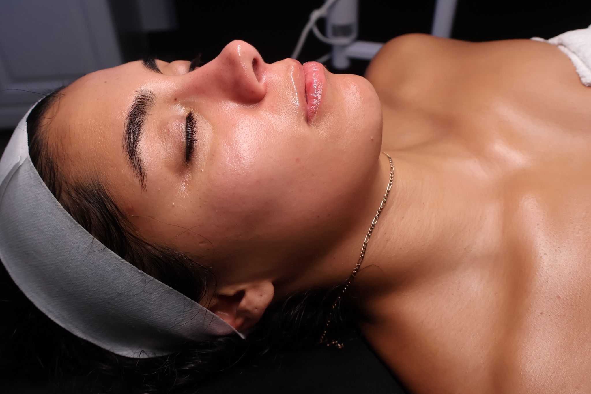 Facial treatment and glowing skin